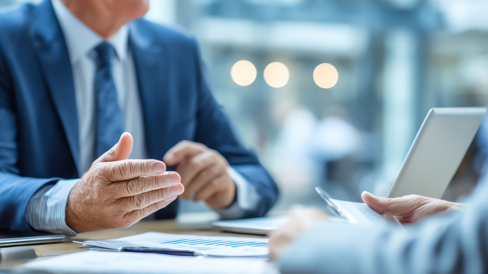Errores al usar IA en tu negocio: guía para evitarlos en pymes de Colombia 2026