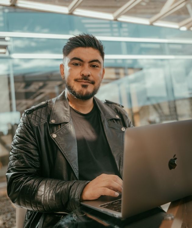 Walther Acosta — diseñador web y estratega SEO en Manizales