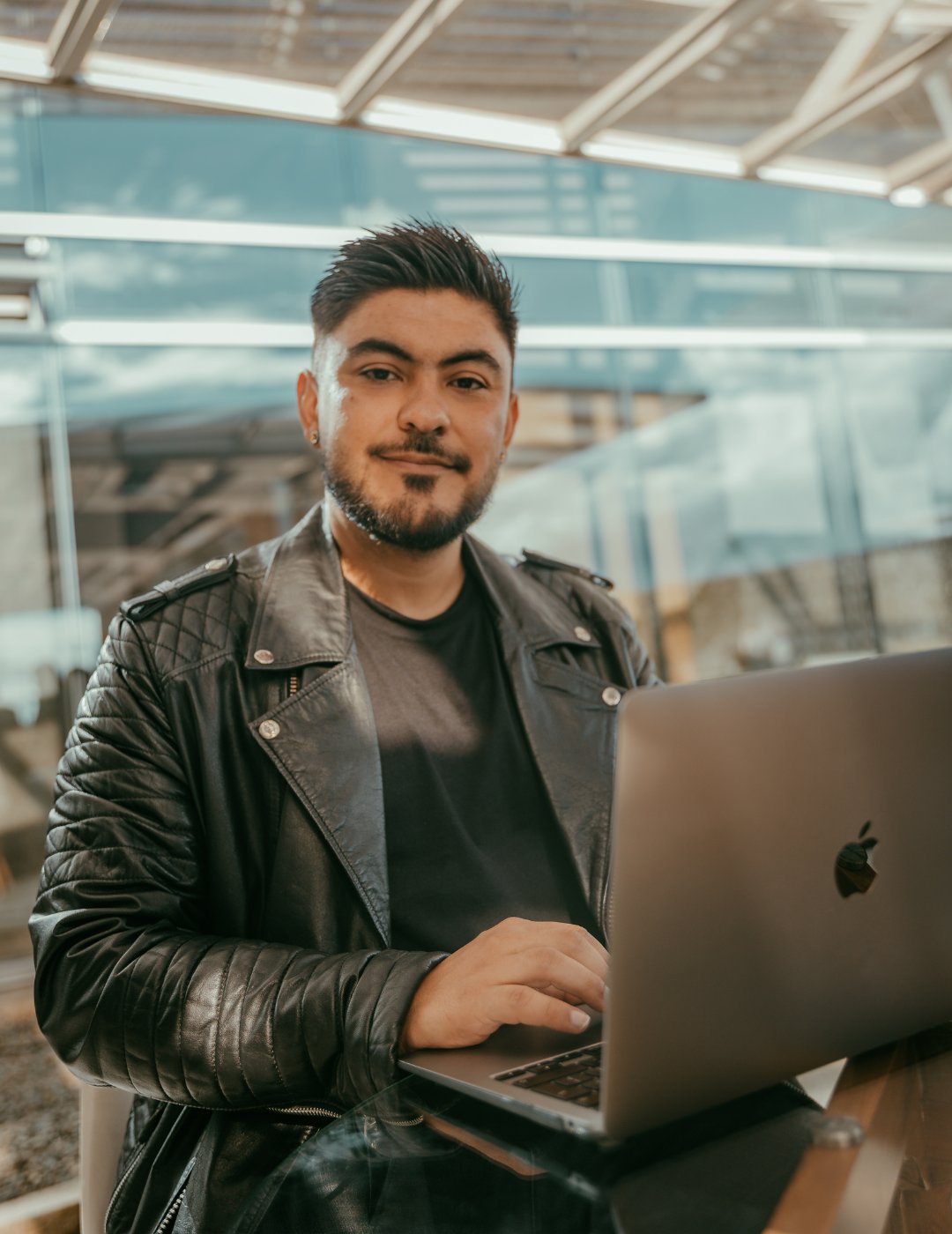 Walther Acosta — Diseñador web y estratega SEO en Manizales
